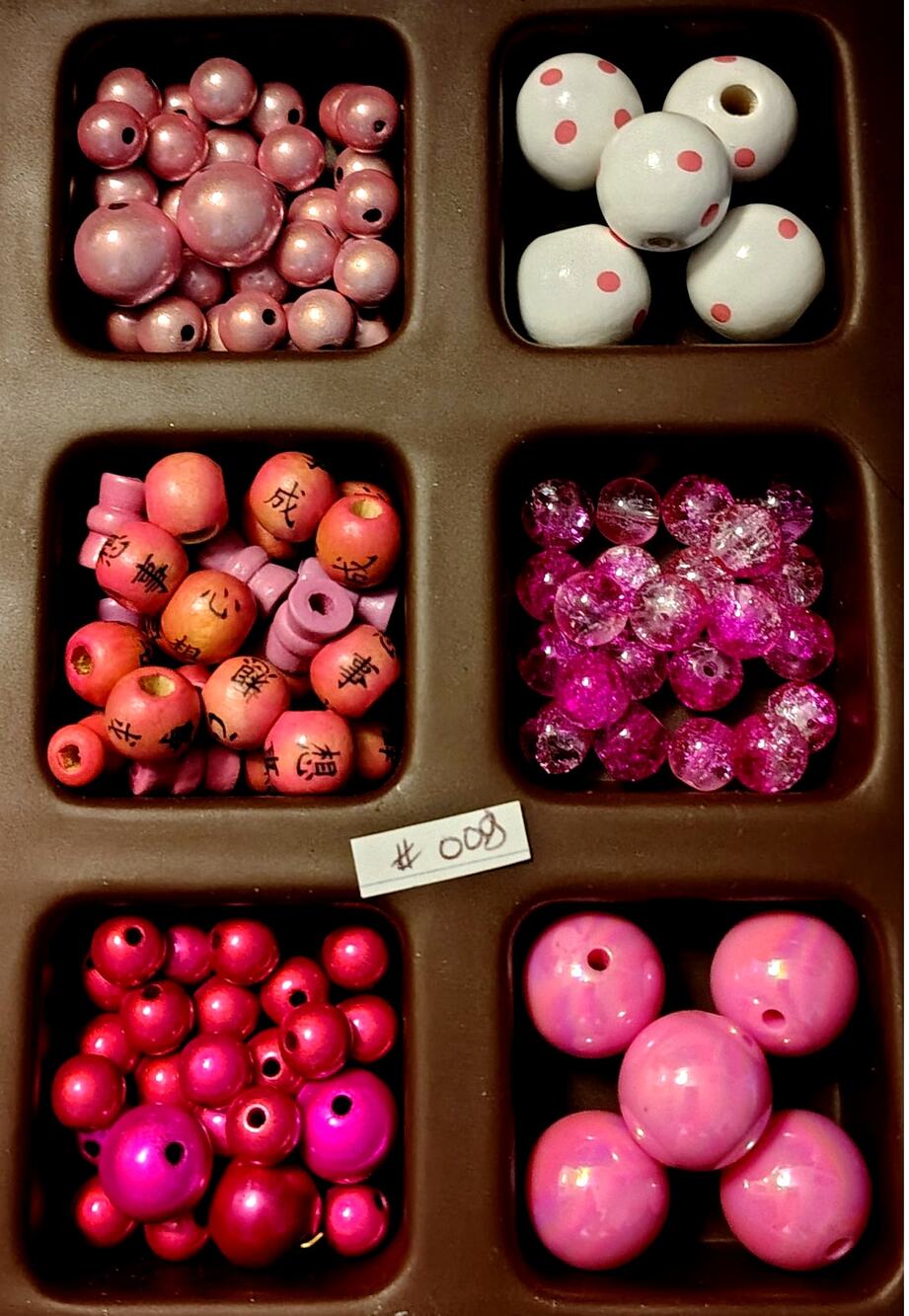 BEAUTIFUL CRAFT AND JEWELRY BEADS SAMPLER
